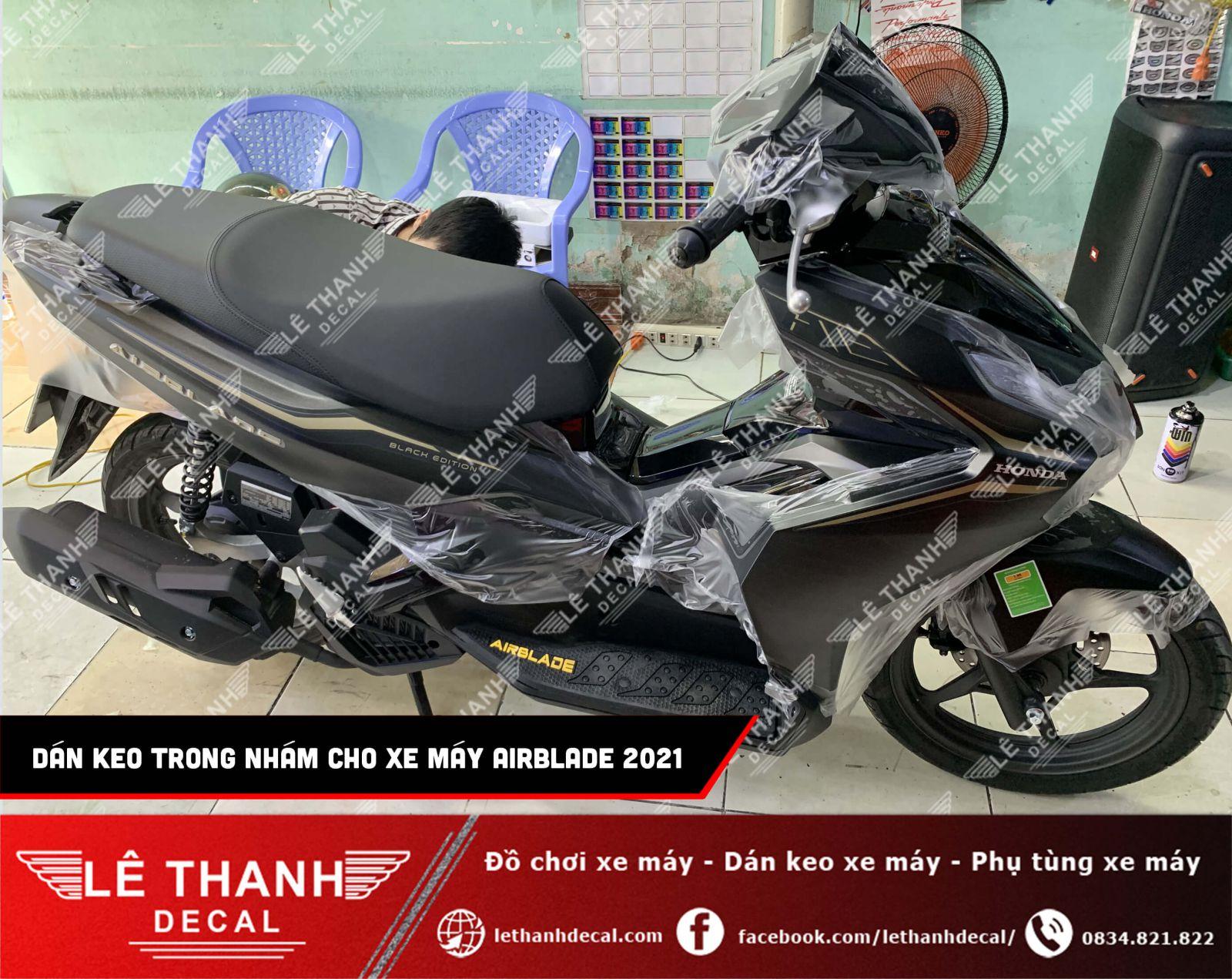 Dán keo trong nhám AirBlade 125 2021 - Phiên bản đặc biệt đen nhám