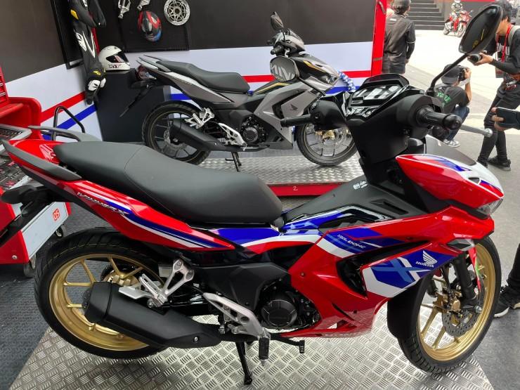 Giá xe côn tay Honda Winner X tháng 11/2024, giảm sốc hơn 11 triệu đồng