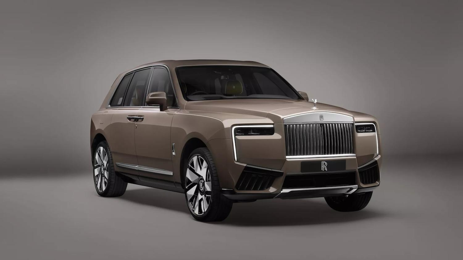Rolls-Royce Black Badge Cullinan về Việt Nam chốt giá gần 42 tỷ đồng