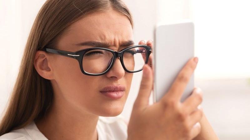 Phương pháp khắc phục tình trạng kính cận bị mờ cực đơn giản