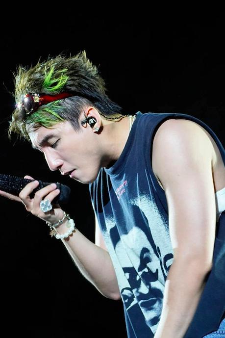 SƠN TÙNG MTP : DANH TÍNH MÁI TÓC GẤY SỐT TẠI ĐÀ LẠT LÀ GÌ ?