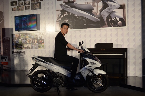 Yamaha trình làng Nouvo FI 2015, giá 33,9 triệu đồng