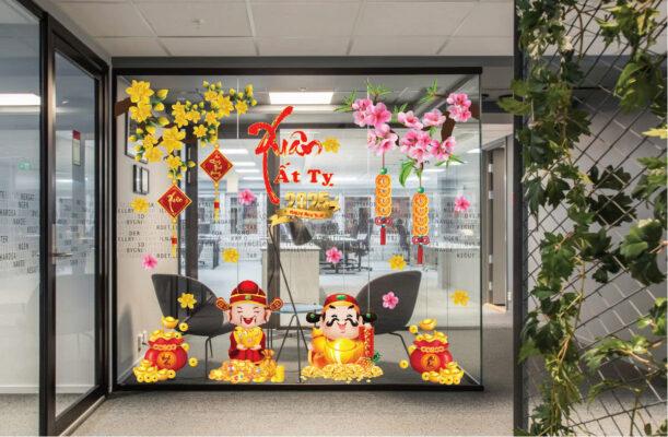 Decal Dán Kính Trang Trí Tết Huyện Sóc Sơn: Giải Pháp Trang Hoàng Không Gian Đón Xuân