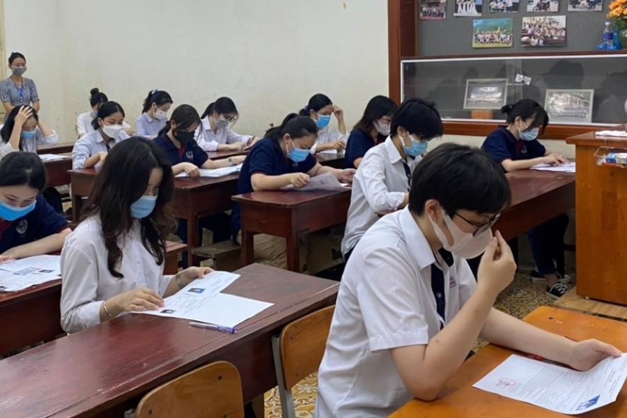 Hiện nay học bổ túc cấp 2 đều học trực tiếp tại lớp