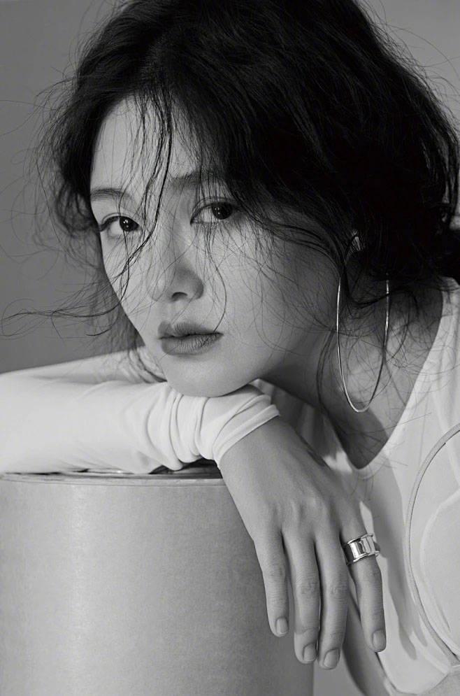 Những câu nói đáng suy ngẫm của Từ Hy Viên về tình yêu, cuộc sống