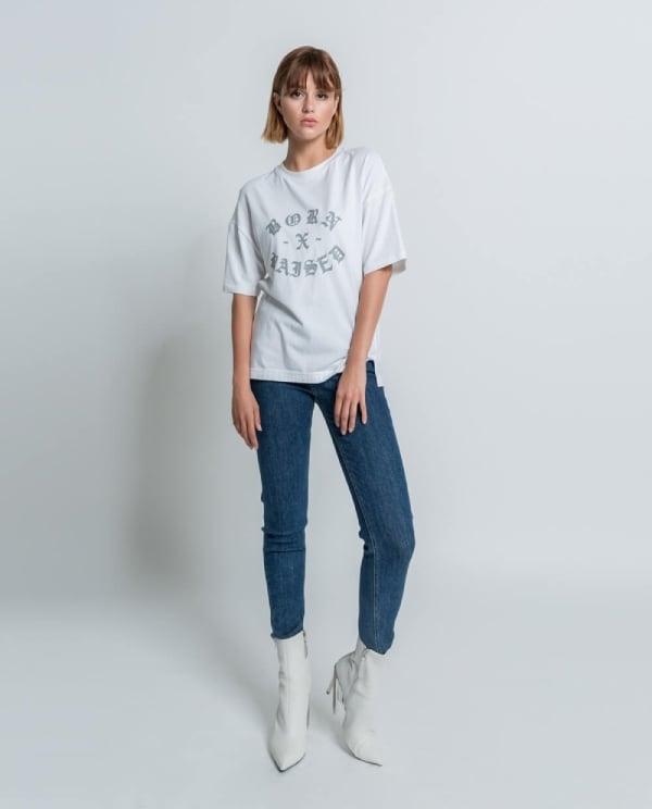 Những cách phối đồ với áo thun form rộng nam nữ