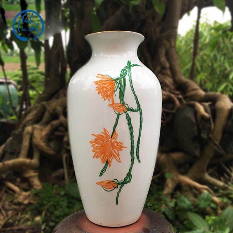 Bình Hoa Dáng Bầu Cổ Thắt Họa Tiết Hoa Quỳnh Viền Vàng