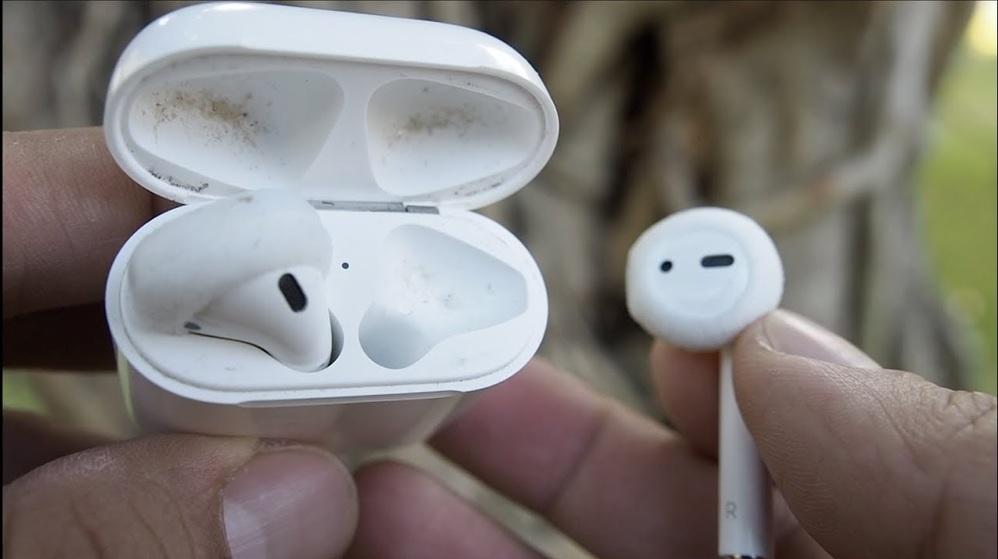 Cách vệ sinh Airpod