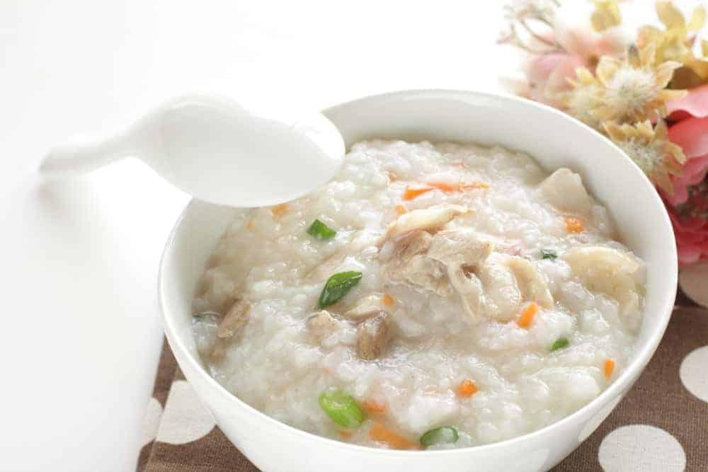 Cháo gà nấu với rau gì? 8 cách nấu cháo gà cho bé ăn dặm tăng cân