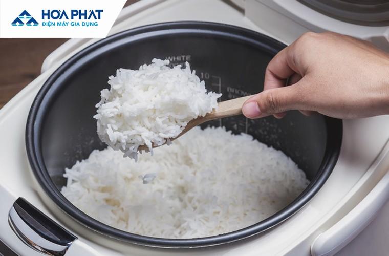 Thời gian nấu cơm bằng nồi cơm điện trong bao lâu?