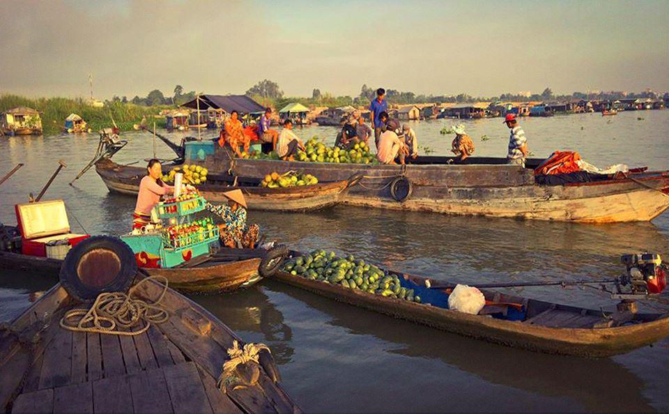 Trải-nghiệm-chợ-nổi-Long-Xuyên-An-Giang-Ăn-gì-Chơi-gì-Mua-gì-1
