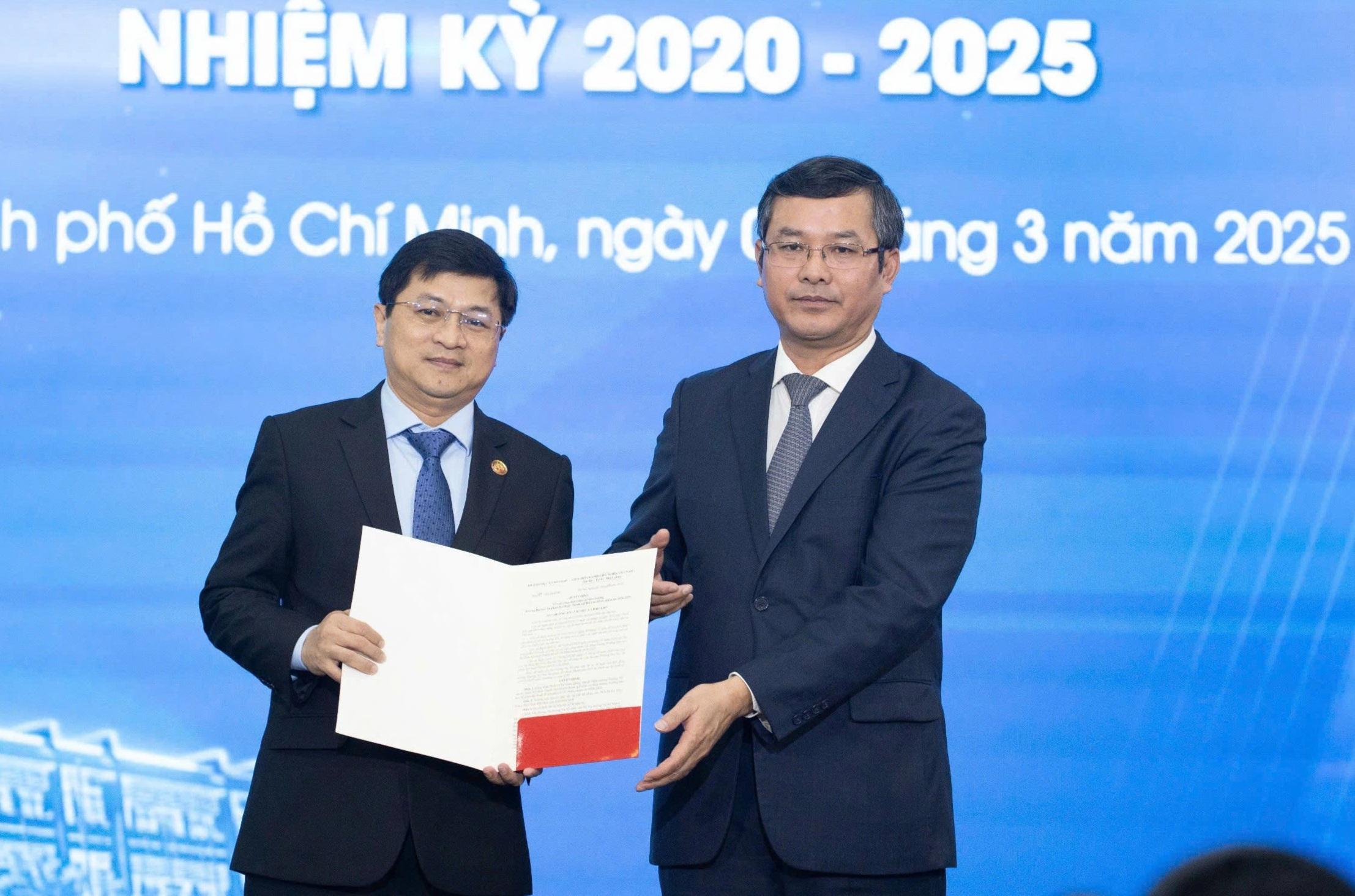 Tiến sĩ tốt nghiệp ở nước ngoài làm hiệu trưởng trường đại học lớn ở TPHCM