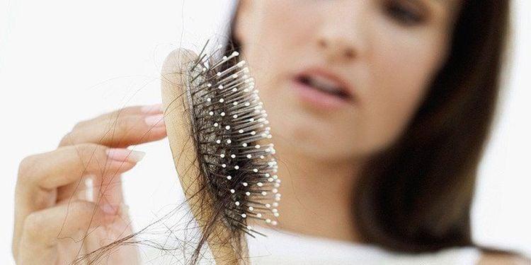 Cơ thể ngừng sản xuất sắc tố giải thích vì sao tóc bạn bạc thành màu trắng
