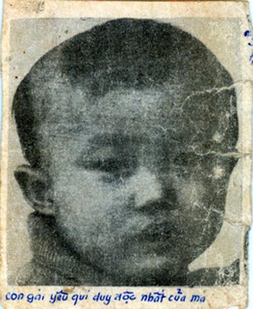 Ni sư để tóc trái đào cho em nhỏ bị bắt cóc năm xưa, ám hiệu cho bố mẹ