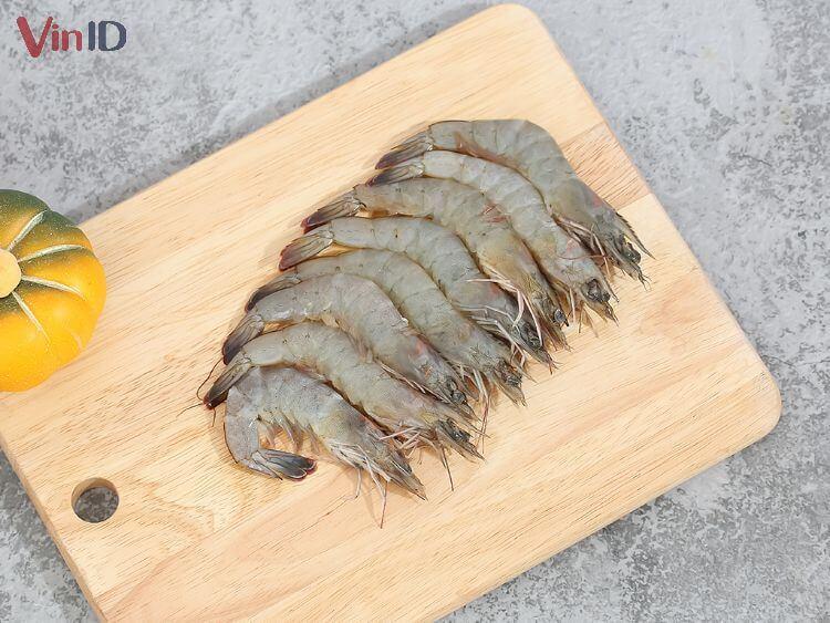 Mách bạn bí kíp làm món tôm sốt Thái mới lạ, cay tê lưỡi, ăn cực đã