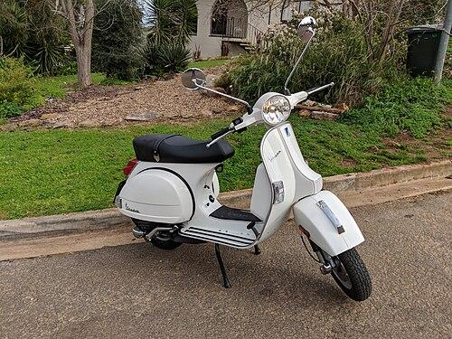 Vespa PX