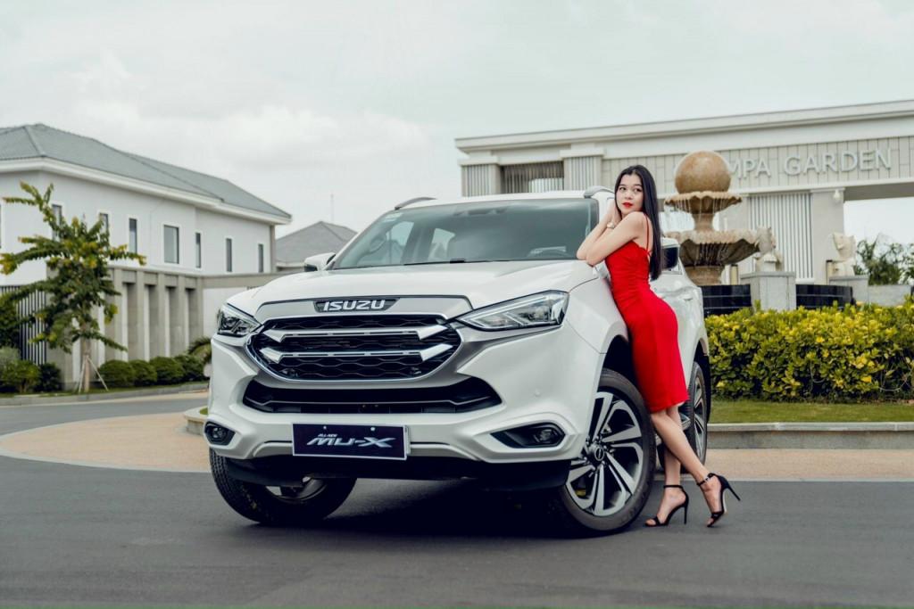 Xe 7 Chỗ Isuzu Mu-x Prestige 1.9 4x2 AT