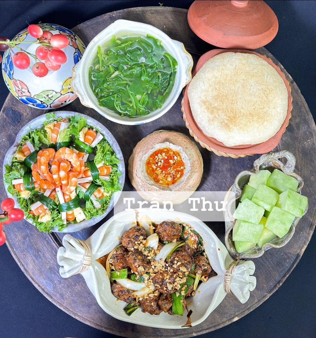 Thực đơn cơm nhà cả tháng không trùng món của mẹ đảm khiến ai cũng ngưỡng mộ