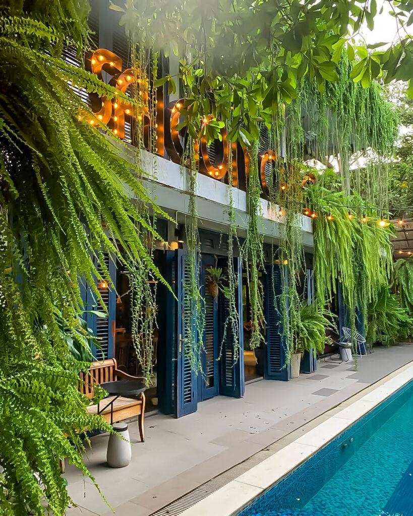 Top 10 quán cafe sân vườn  kiểng lá xanh nhất Sài Gòn