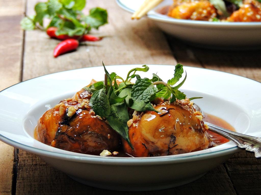 Hột vịt lộn xào me – Dư vị yêu thương