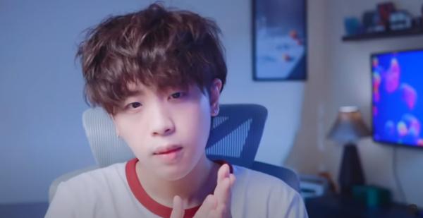 Hướng dẫn cách vuốt sáp tóc xoăn nam vào nếp chuẩn đẹp như ở salon