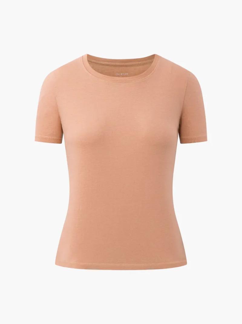 10+ công thức phối đồ với áo thun ôm body nữ tính, dễ thương