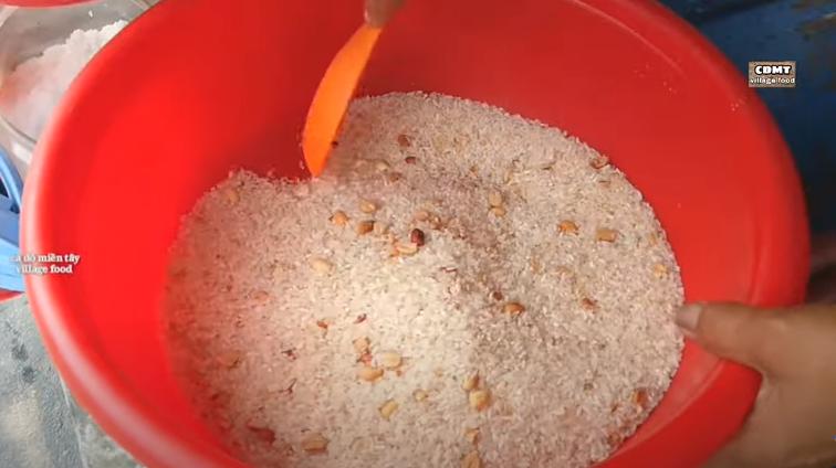 Bánh ống gạo - Món ăn dân giã, quen thuộc người miền tây