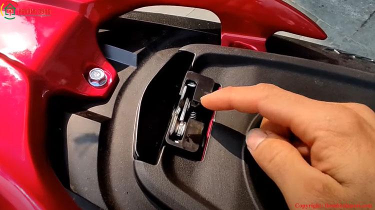 Cách mở cốp xe Vision khi mất chìa khóa Quá ư đơn giản chỉ trong 1 phút