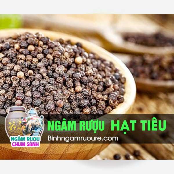 Cách ngâm rượu tiêu – Rượu ngâm hạt tiêu có công dụng gì?