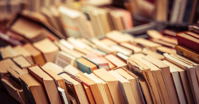 Hãy viết bài văn nghị luận (khoảng 400 chữ) về một vấn đề trong đời sống mà em quan tâm                                   Dàn ý & 33 bài văn mẫu lớp 7