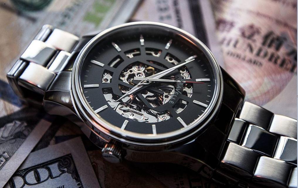 Lịch sử đồng hồ Caravelle, Đồng hồ Caravelle của nước nào?