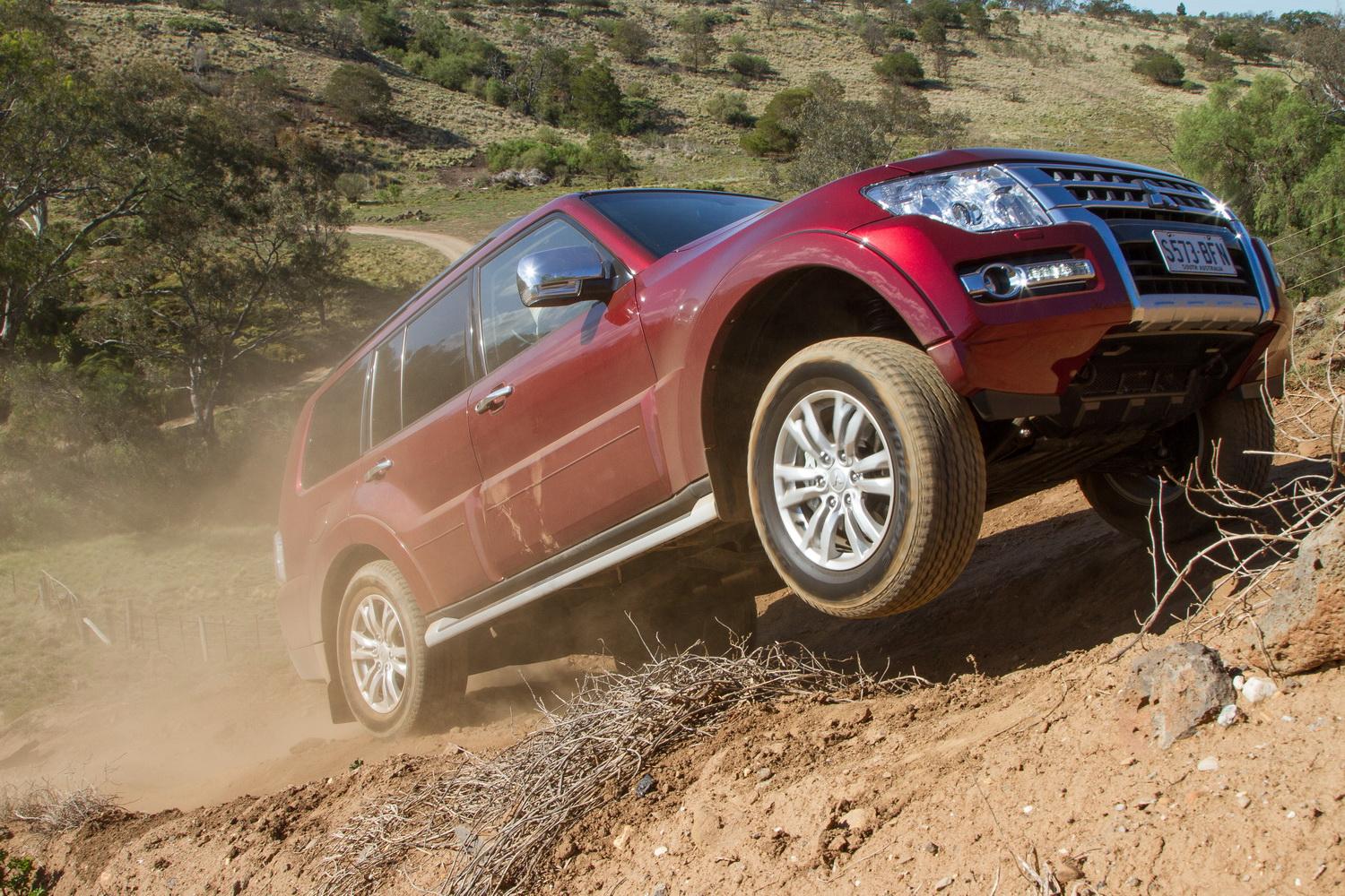 2016 Mitsubishi Pajero GLS review