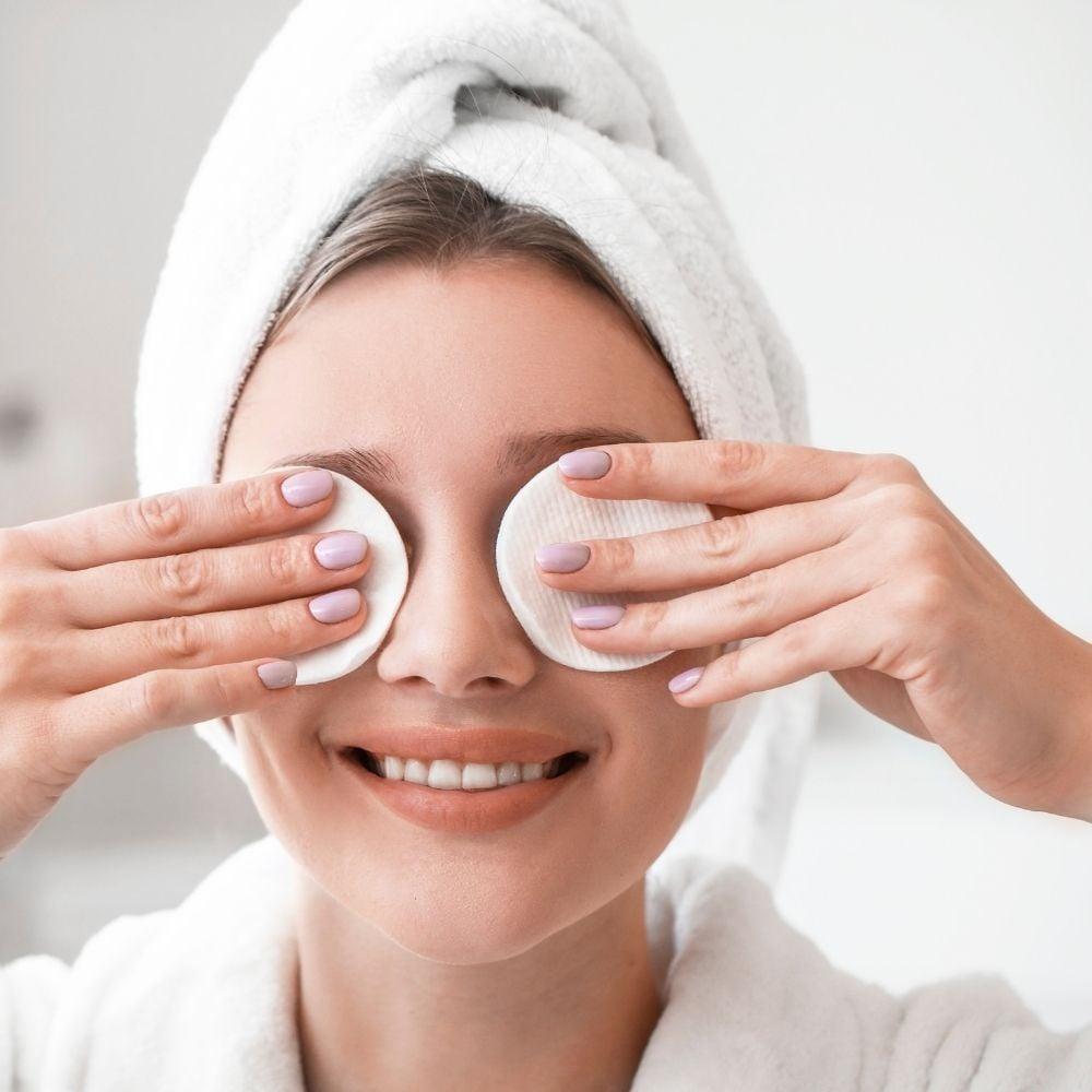 Top 10 Nước Tẩy Trang Mắt Môi Siêu Sạch Và An Toàn