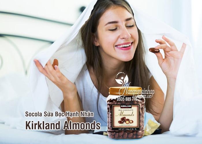 Socola Sữa Bọc Hạnh Nhân Kirkland Almonds 1.36kg Của Mỹ