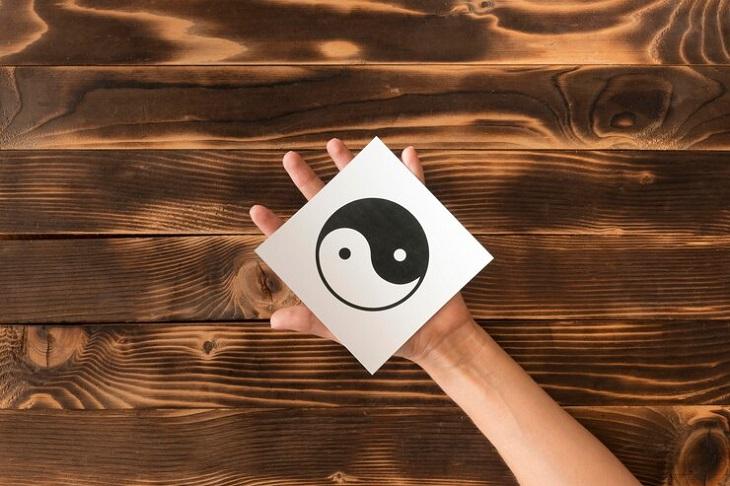 Sinh Năm 1992 Mệnh Gì? Nên Ở Nhà Hướng Nào Thì Tốt?