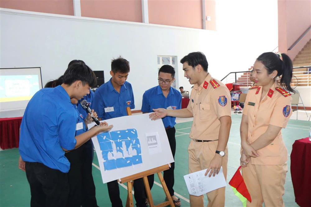 Đổi mới hoạt động tuyên truyền an toàn giao thông