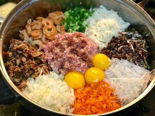 Hướng dẫn chị em cách làm nem rán thơm ngon, tròn vị, đúng điệu miền Bắc