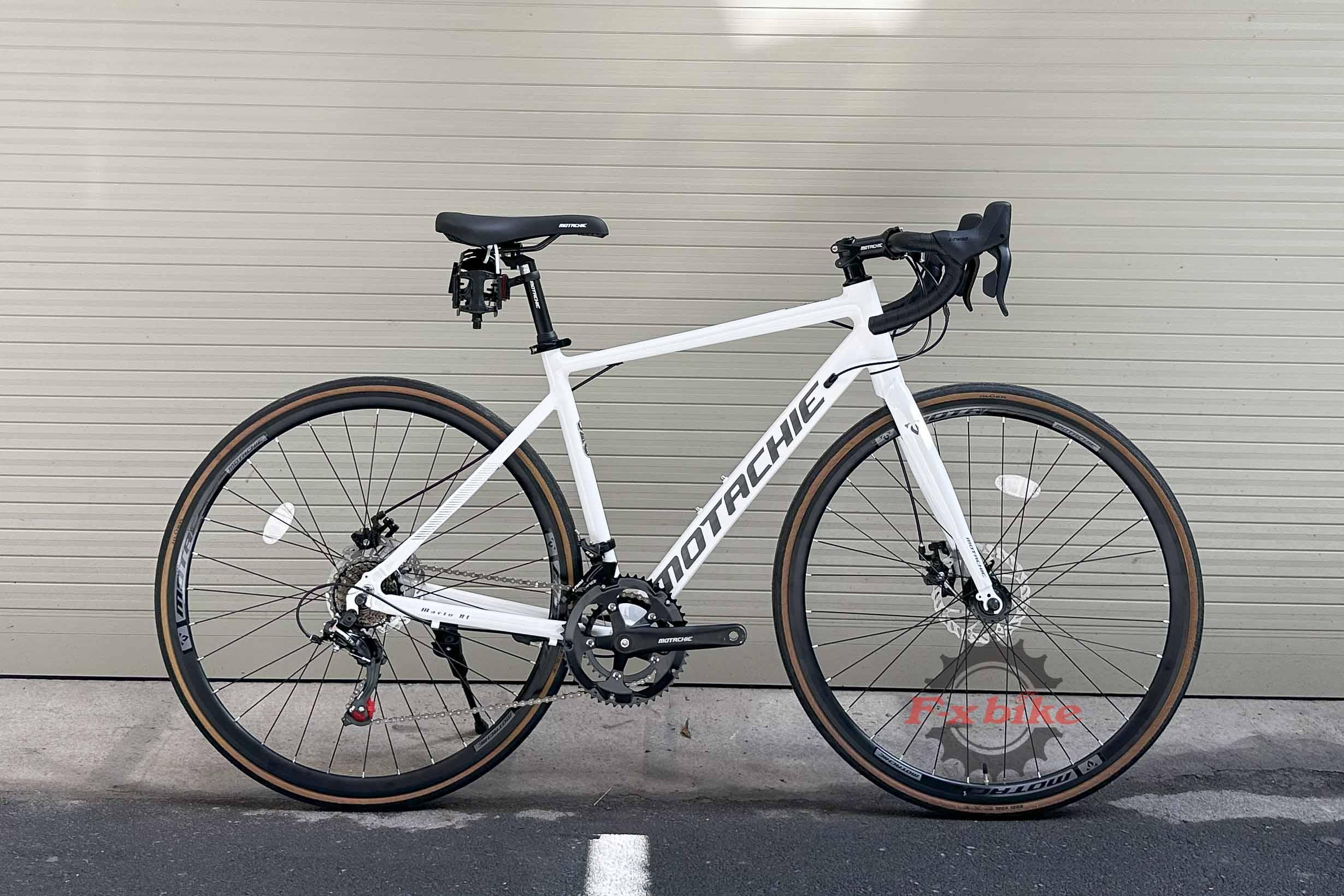 Xe Đạp Đua Motachie Mario R1 2025