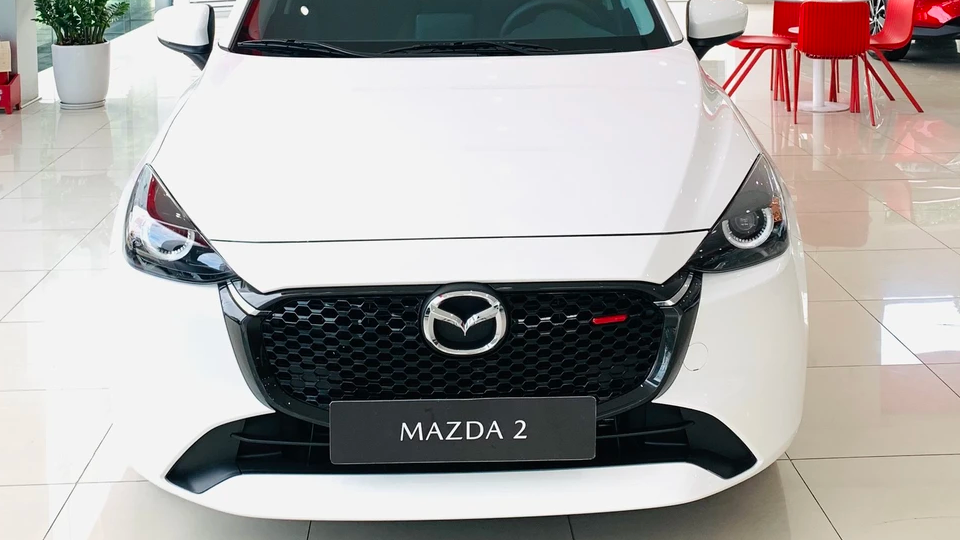 New Mazda 2 1.5 Luxury