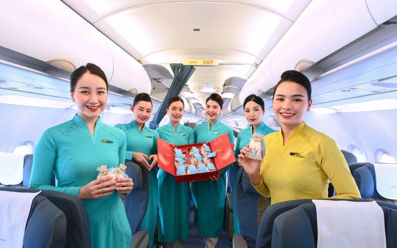 Mức lương tiếp viên hàng không bao nhiêu? Có cao không?