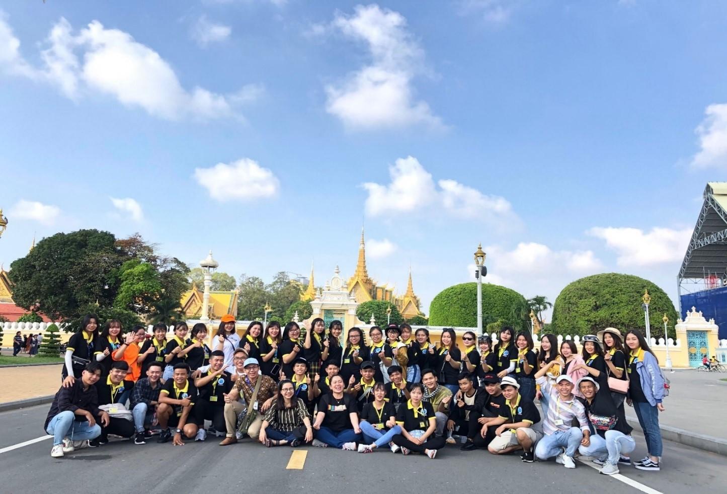 Quản trị dịch vụ du lịch và lữ hành (7810103)