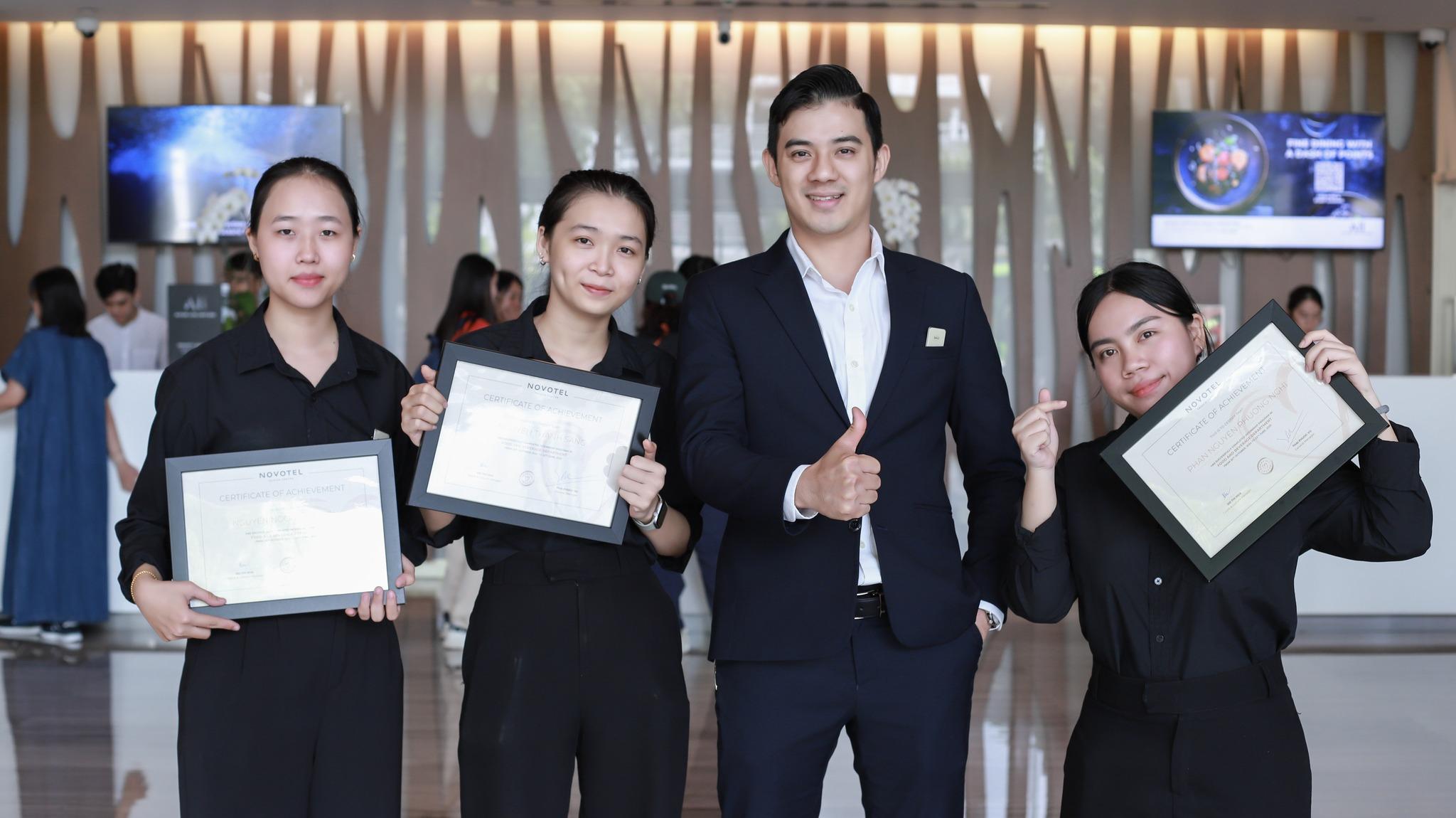 Ngành Quản trị nhà hàng và dịch vụ ăn uống là gì? Học gì? Ra trường làm gì?