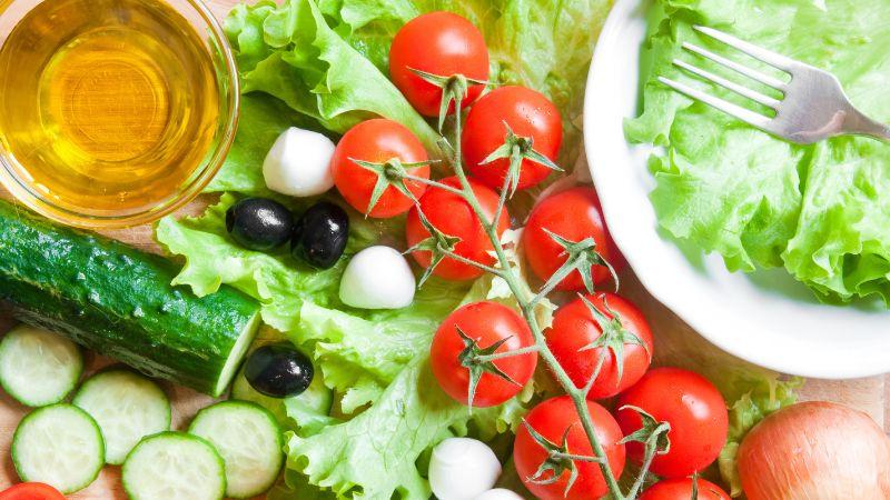 7 cách làm salad bơ rau trộn giảm cân hiệu quả nhanh, đơn giản