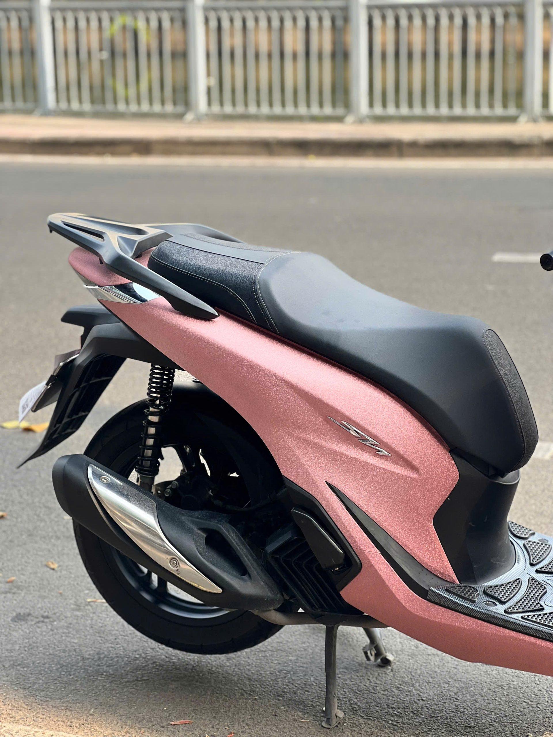 Dán Đổi Màu Hồng Kim Tuyến SH – Tạo Nên Phong Cách Độc Đáo Và Sang Chảnh