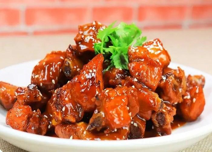 Cách làm sườn non chiên giòn sốt chua ngọt chuẩn vị nhà hàng