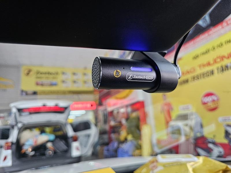 Camra Hành Trình Zestech D10